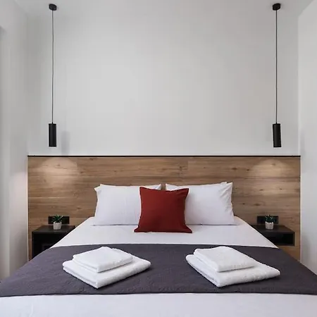 The Meta - Rooftop Access 1 Bedroom Apartment